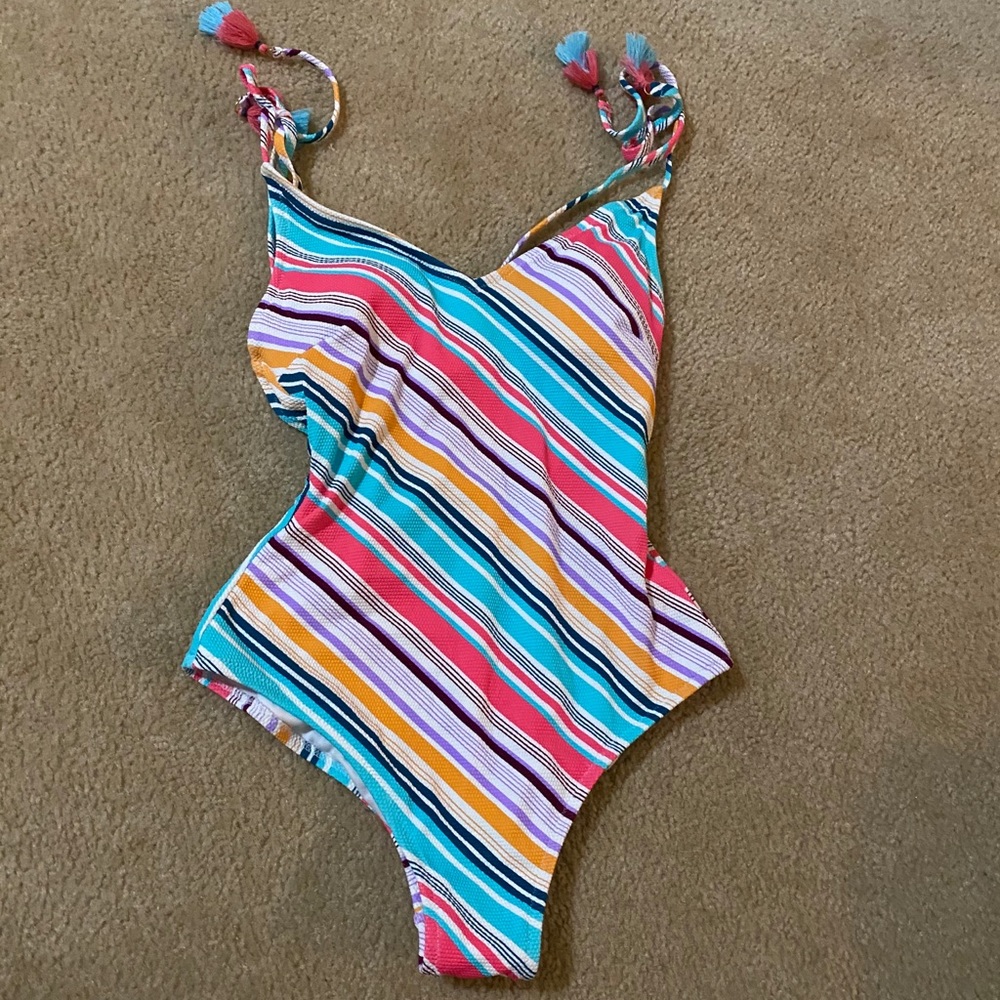 NWT Jessica Simpson tie shoulder onepiece swimsuit